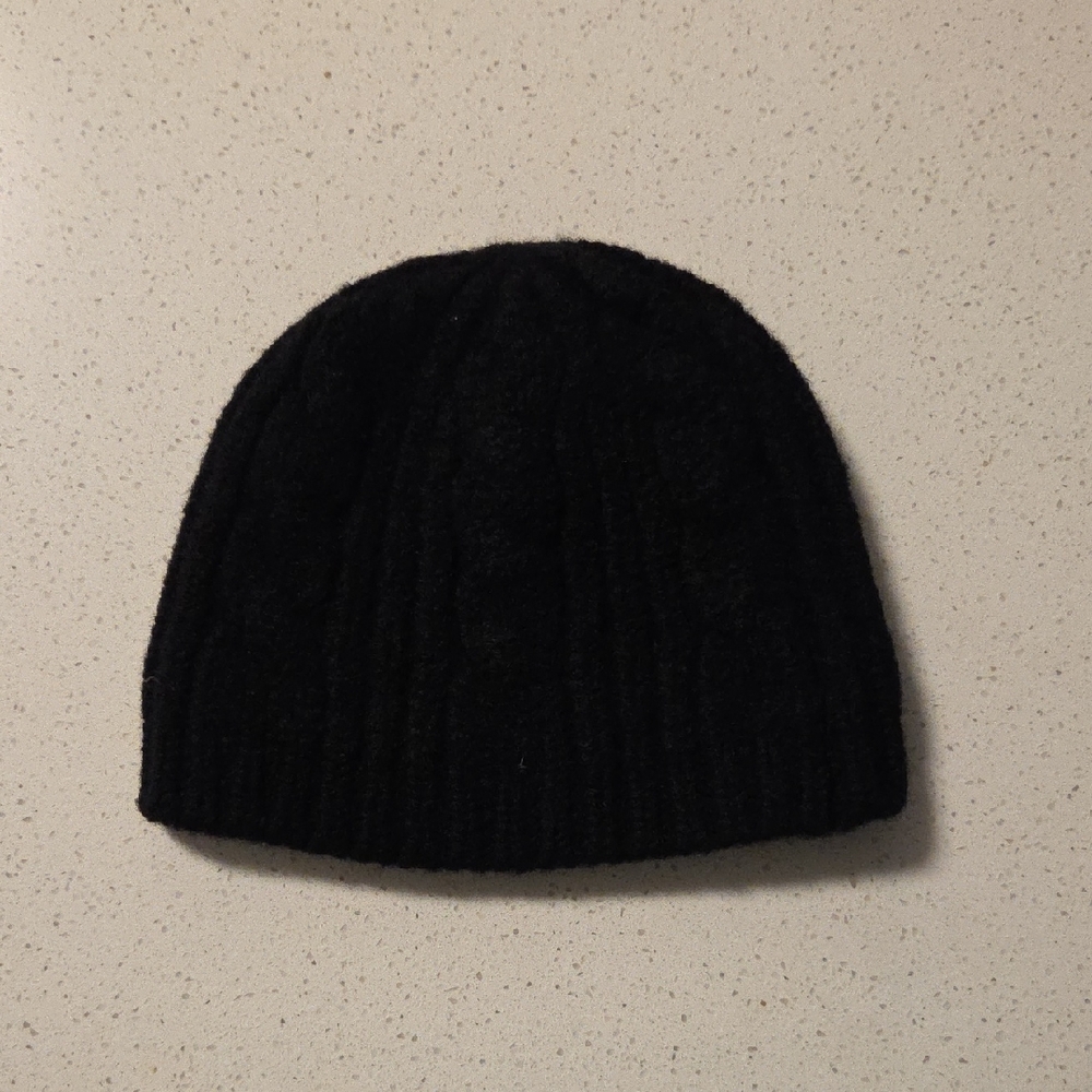 Banana‎ Republic 100% Merino Wool Cable Knit Soft Classic Black Knit Beanie